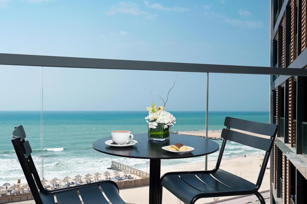 Wyndham Garden Ajman Corniche Hotel Eksteriør billede