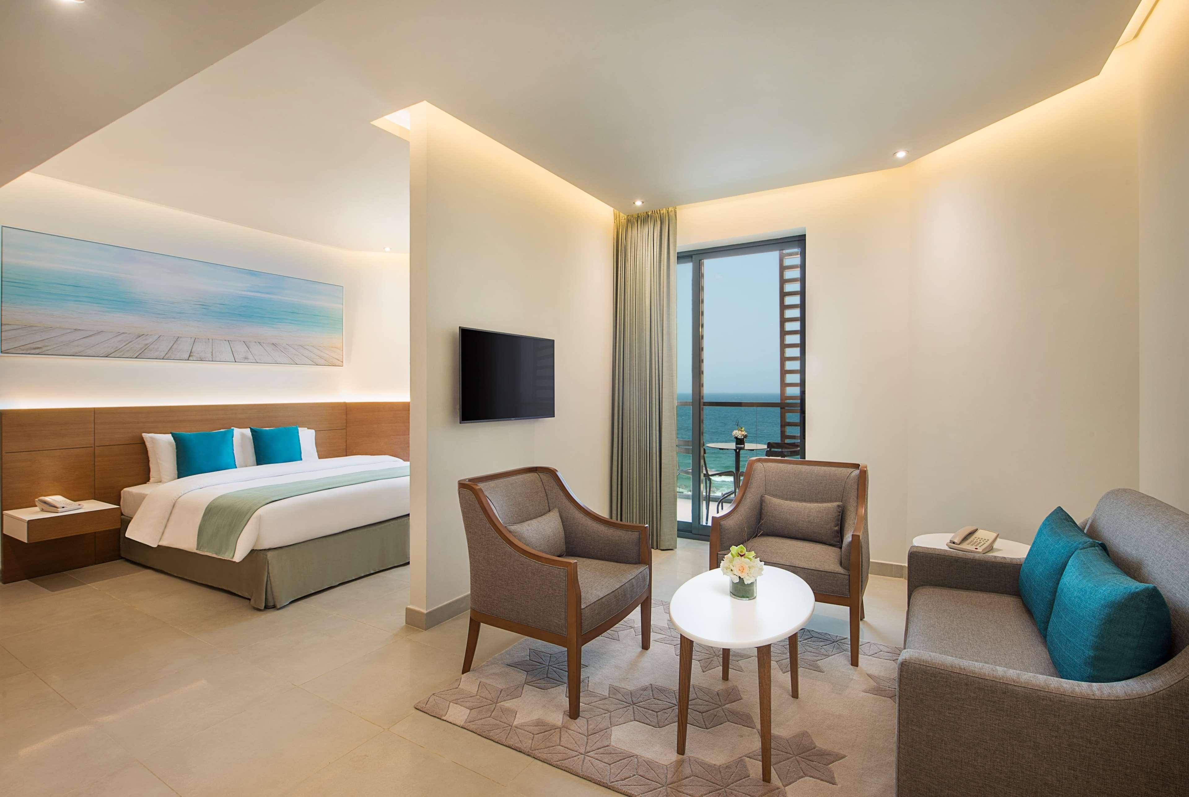 Wyndham Garden Ajman Corniche Hotel Eksteriør billede