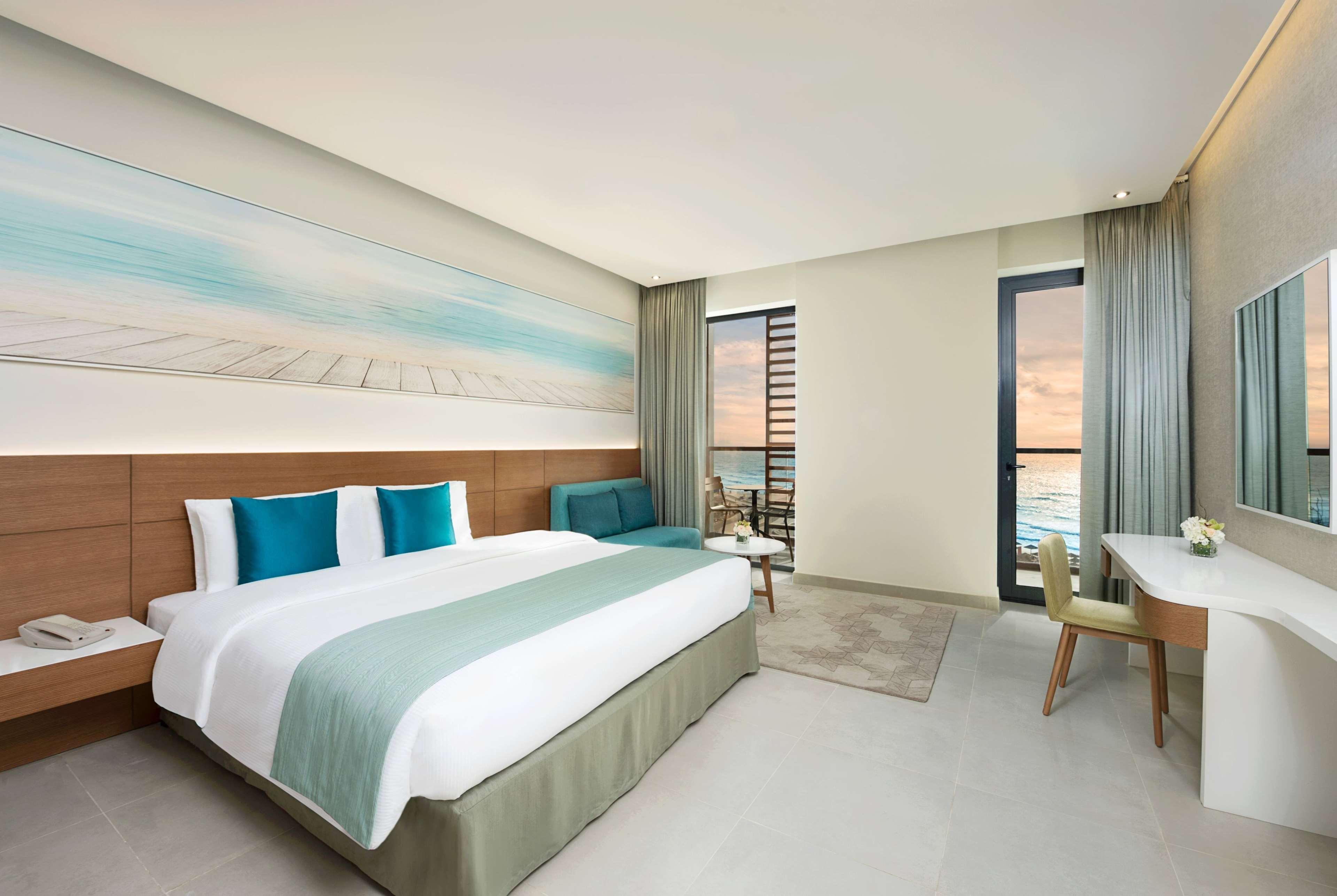 Wyndham Garden Ajman Corniche Hotel Eksteriør billede