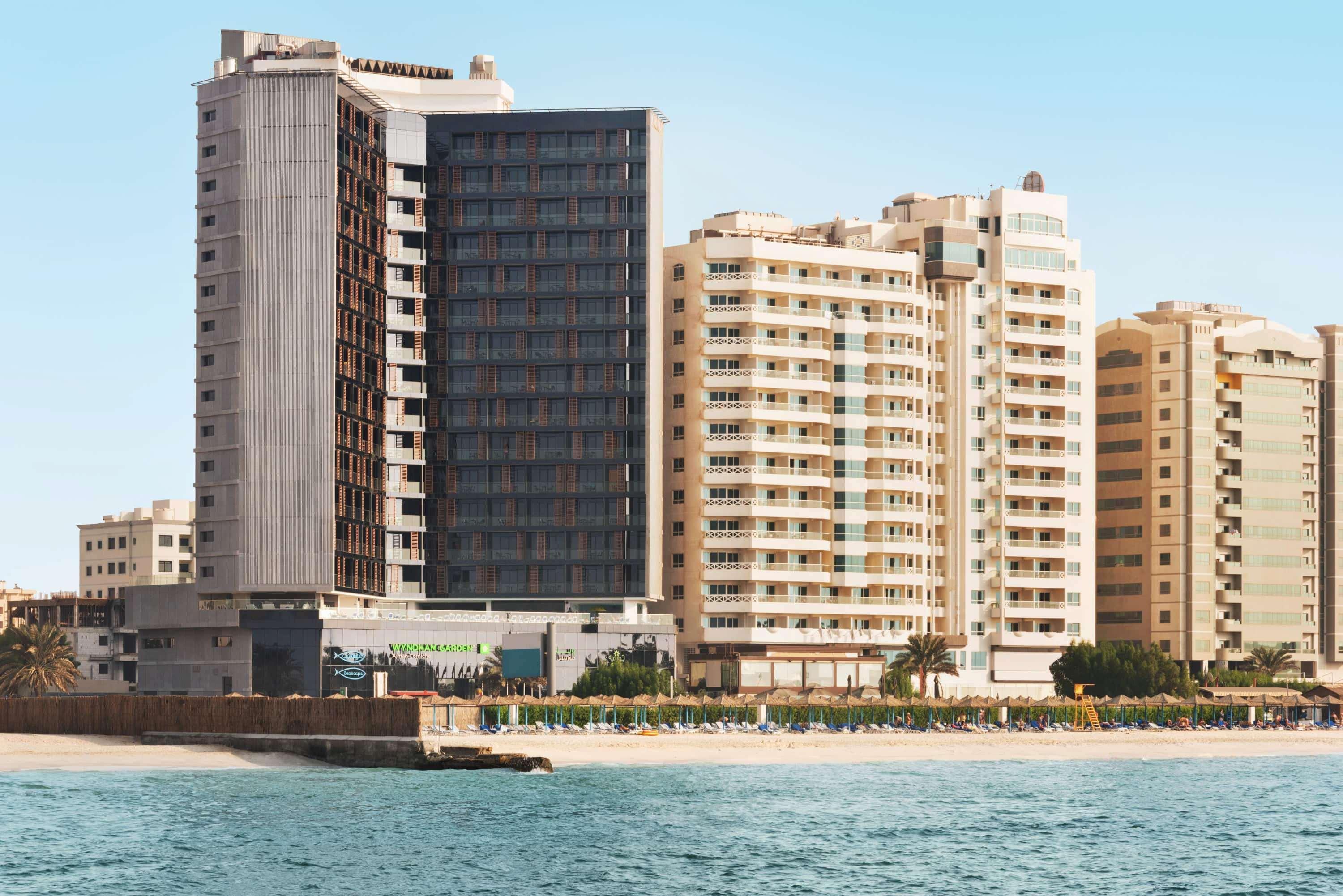 Wyndham Garden Ajman Corniche Hotel Eksteriør billede